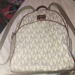 MICHAEL KORS BACKPACK